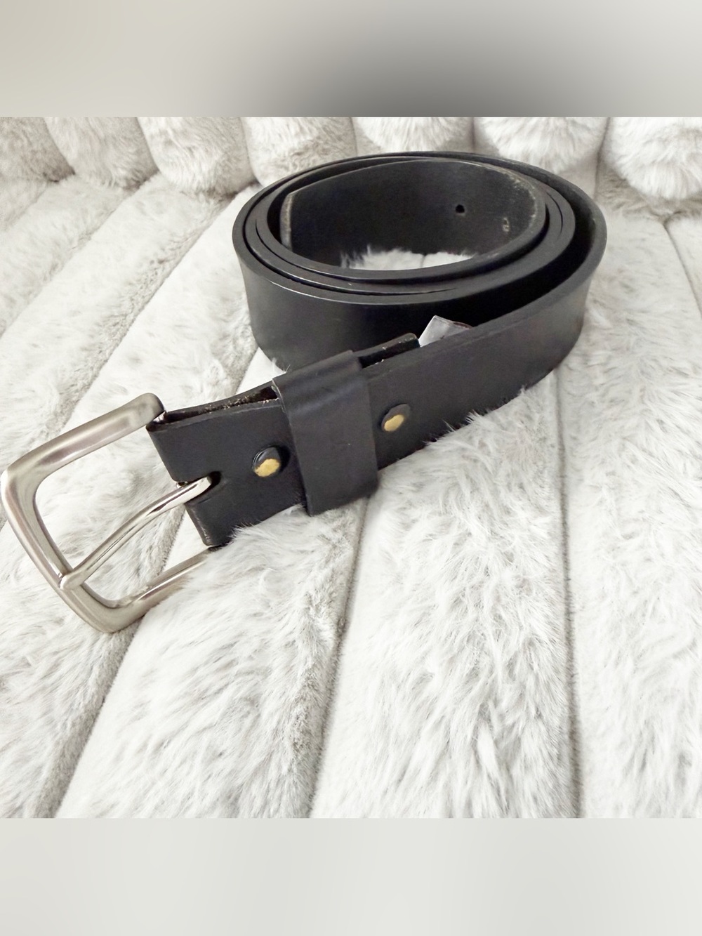 Carhartt leather black belt.